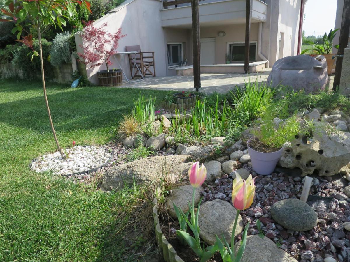 Guesthouse With Garden Komotini Esterno foto