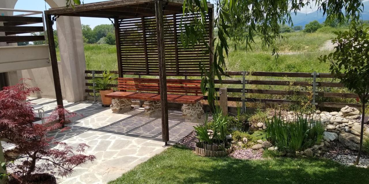 Guesthouse With Garden Komotini Esterno foto